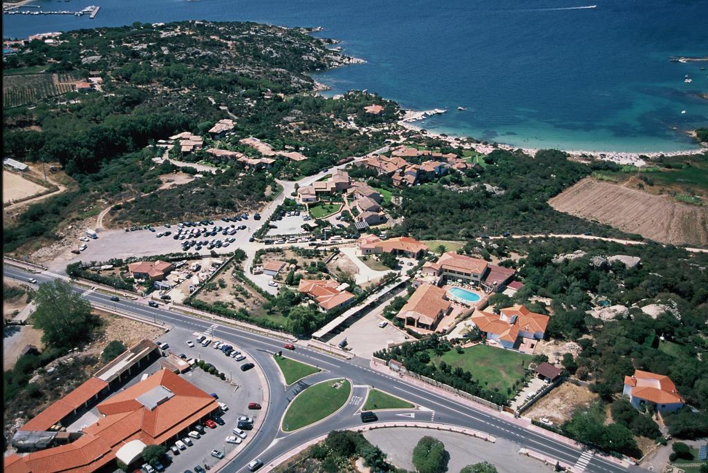 Hotel Villa Gemella Baja Sardinia Exterior foto